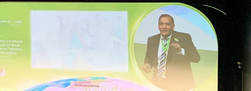 José Antonio Fernández Bravo: “El maestro no puede confundir ‘lucir’ con ‘alumbrar’”