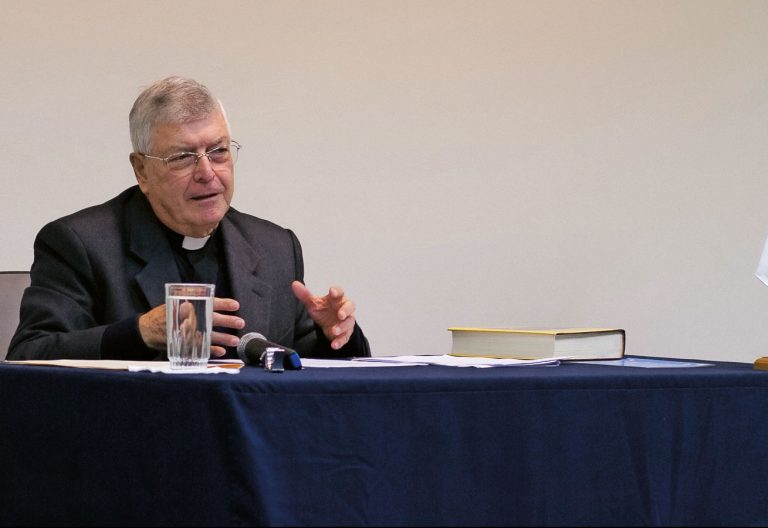 El Papa elige al jesuita Gianfranco Ghirlanda como patrono de la Orden de Malta