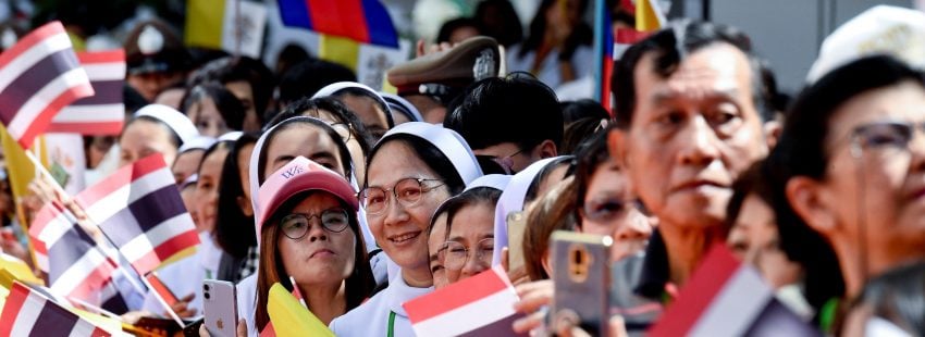 La Tailandia que ya abraza el Papa: culto al Rey y predominio del ejército y el budismo