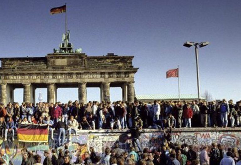 Los obispos europeos, 30 años después del muro del Berlín: “Los muros nunca son la solución”
