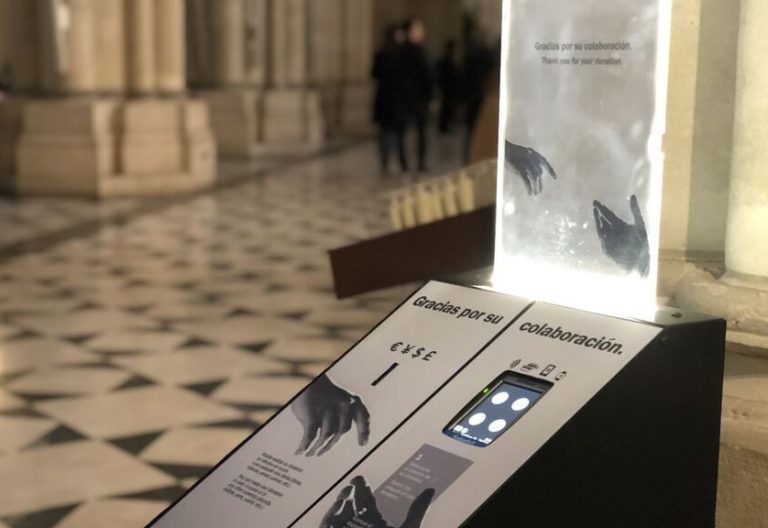 Cepillo digital instalado en la catedral de La Almudena, en Madrid