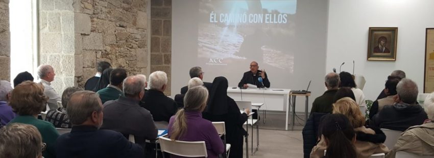 El cardenal Juan José Omella, en una conferencia sobre el Camino de Santiago