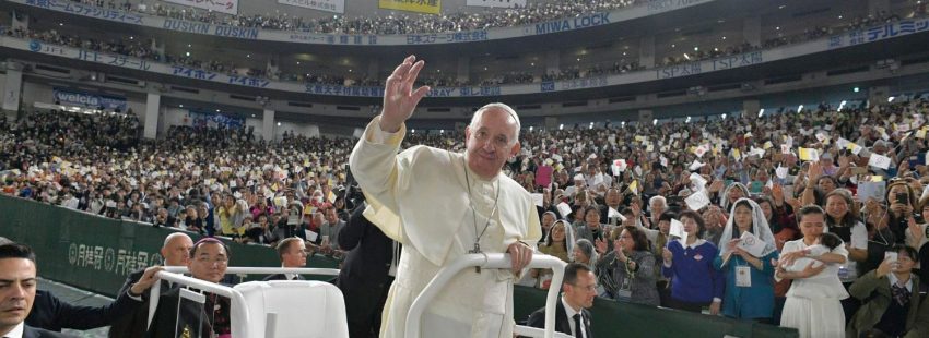 El papa Francisco, en la misa del Tokyo Dome