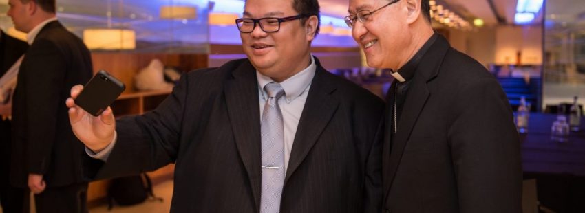 Luis Antonio Tagle ya ejerce de prefecto: “Construir un edificio no garantiza la