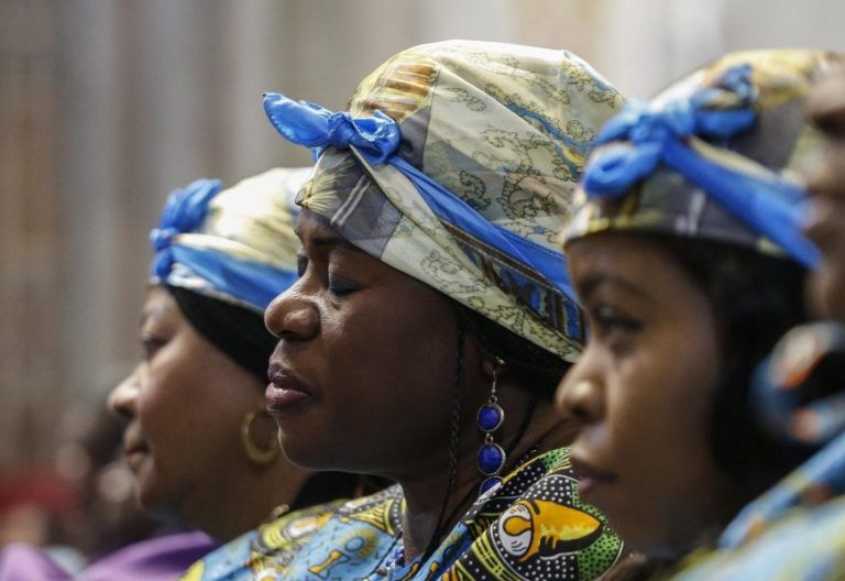 Cientos de africanos participaron en la misa papal por los 25 años de la capellanía congoleña en Roma