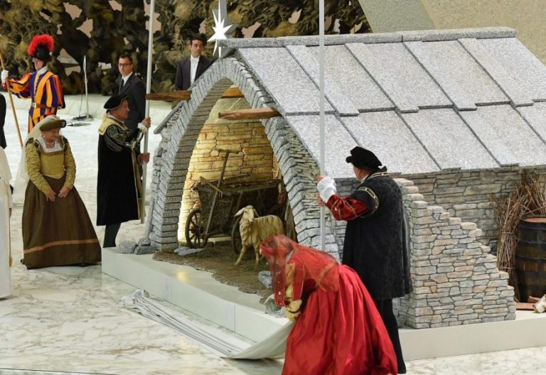El Papa ante el belén vaticano: “Tomemos de inmediato decisiones efectivas para proteger la Casa