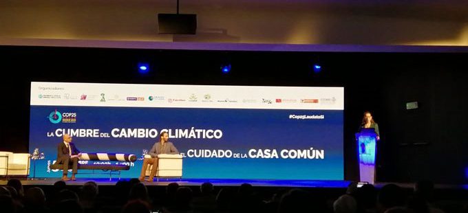 Adriana Opromolla, responsable Cambio Climático Caritas Internationalis, en el foro sobre Cambio