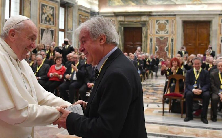 Francisco reivindica el valor de los ancianos: “No son una carga, sino verdadera riqueza”