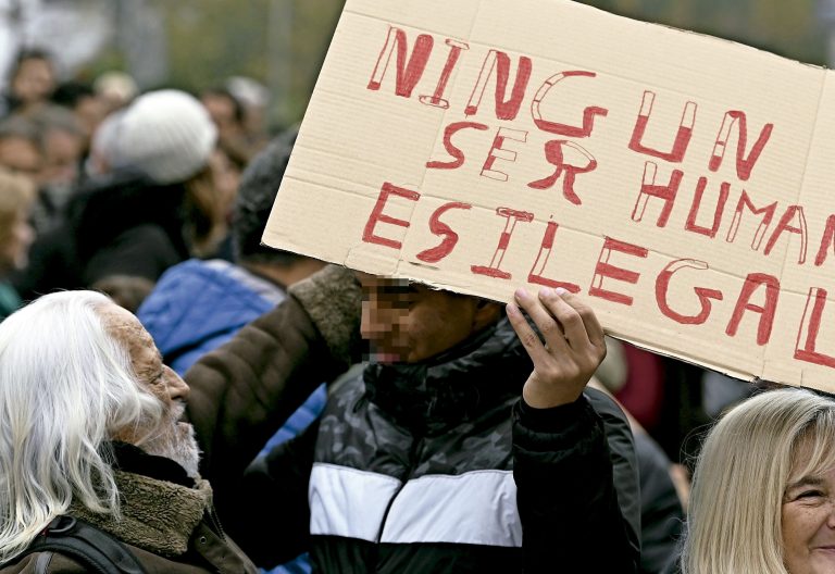 Manifestación a favor de menores migrantes -MENA- en Madrid