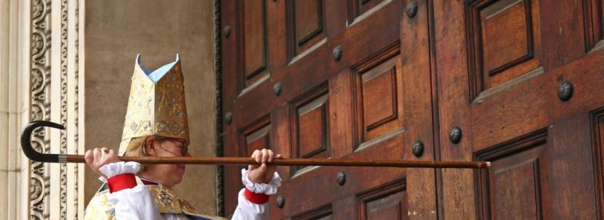 La obispa de Londres Sarah Mullally