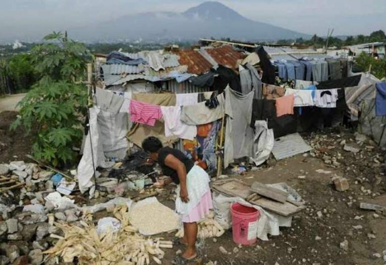 El presidente de El Salvador impulsa este domingo un día nacional de oración para luchar contra