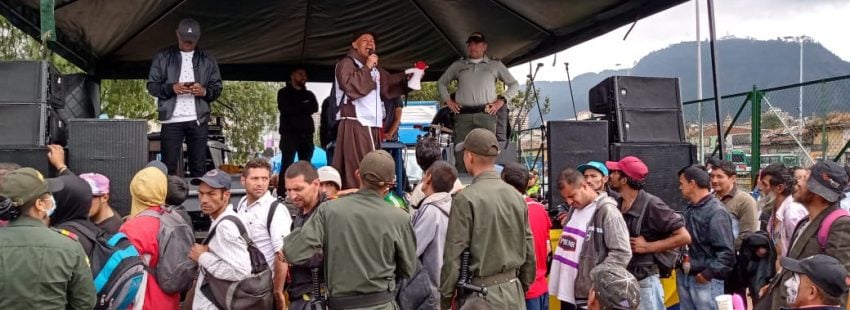 Jesús nace en las calles de Bogotá, la celebración franciscana de Navidad con habitantes de las
