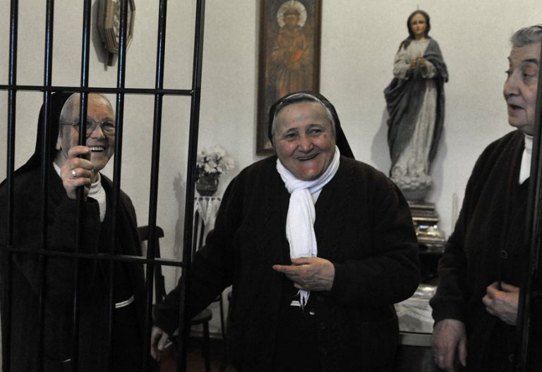 sor-clara en el centro-convento-clarisas-alhama-de-granada