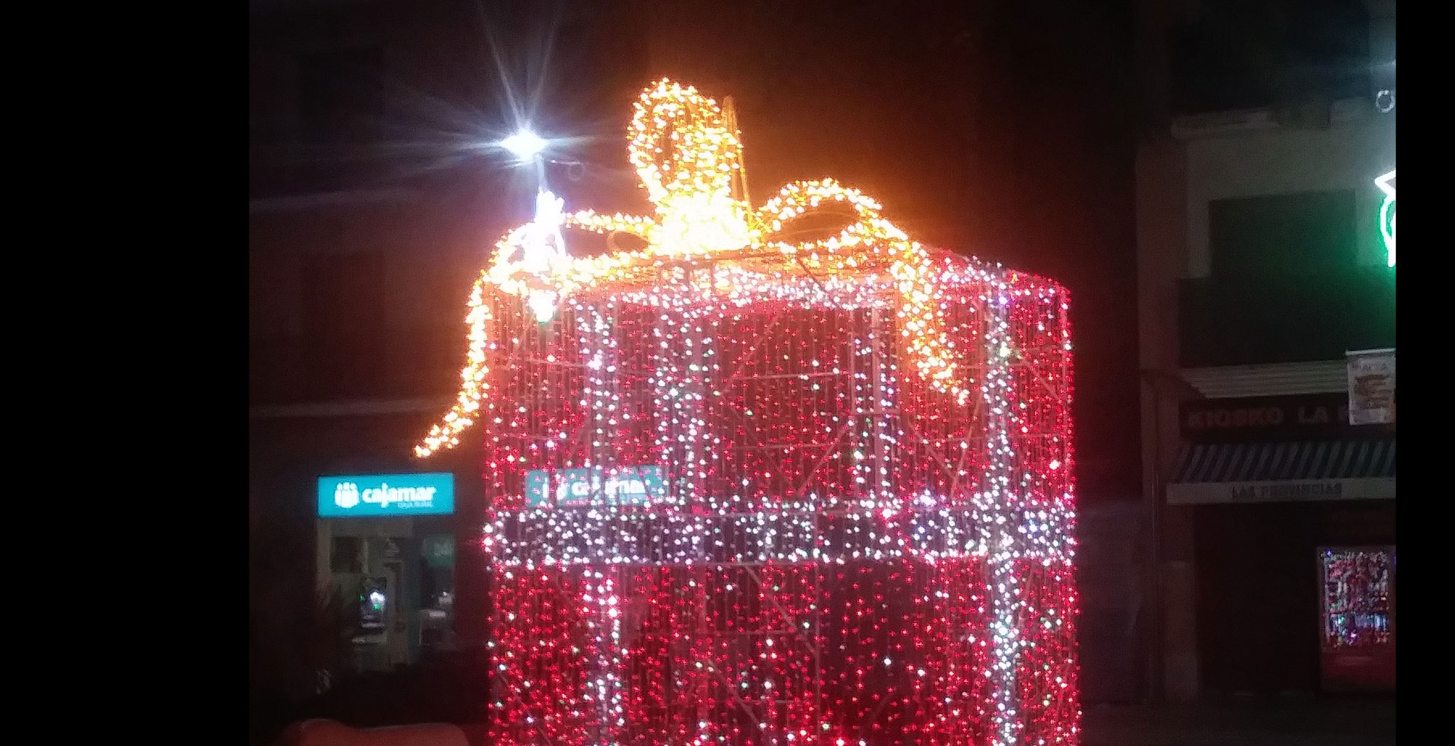 Luces de Navidad, forma regalo