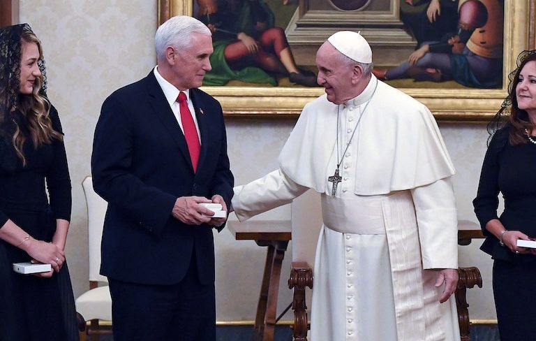 El vicepresidente de Estados Unidos a Francisco: “Me ha convertido en un héroe”