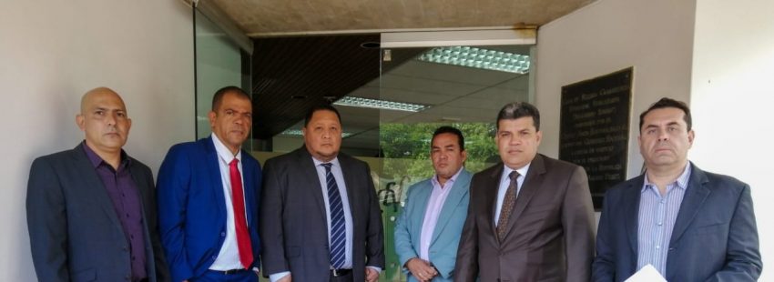 La Junta directiva del Parlamento impuesta por Maduro llega de sorpresa a la sede la Conferencia