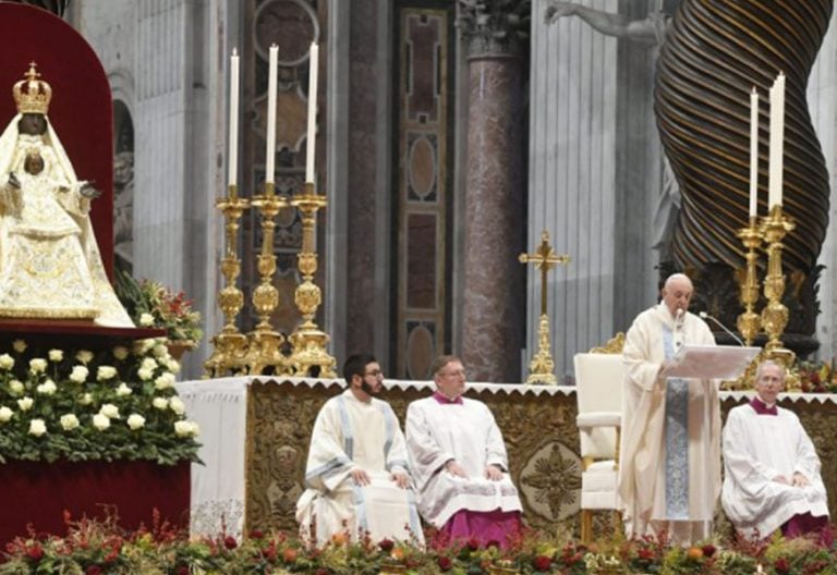“Toda violencia infligida a la mujer es una profanación de Dios, nacido de una mujer”,