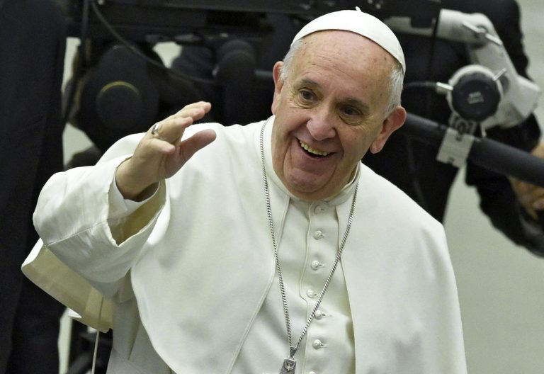 Francisco en el aula Pablo VI