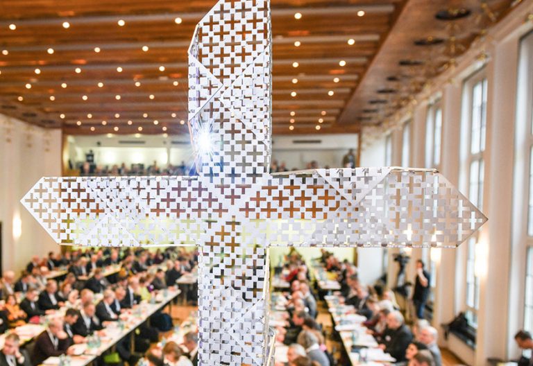 Un obispo alemán sobre la reforma de la Iglesia: “No hacer cambios es traicionar al Evangelio”