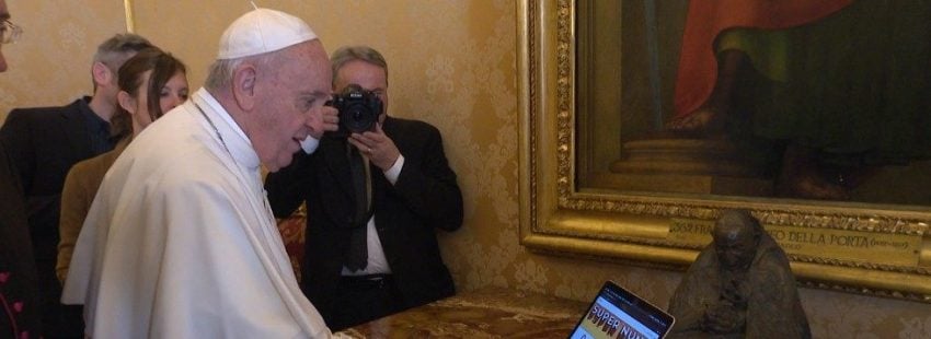 El Papa inaugura la red Super Monjas