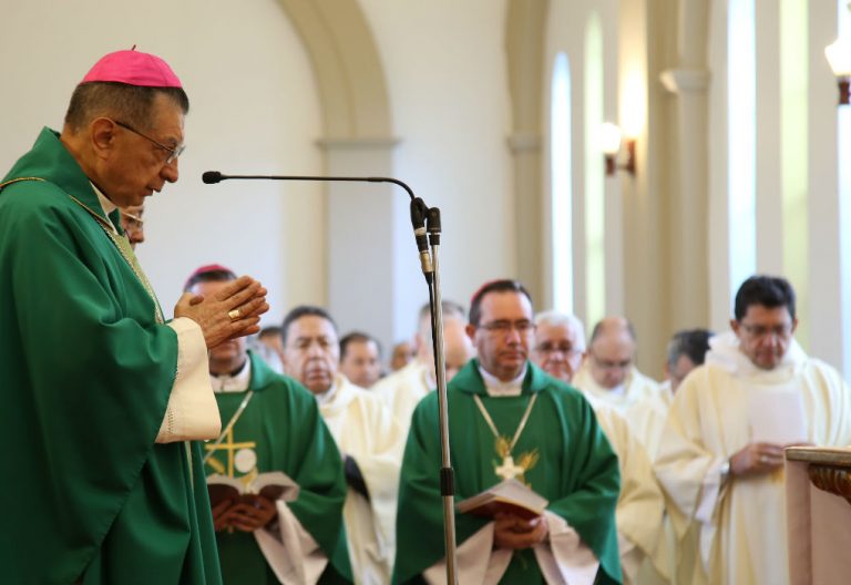 Óscar Urbina: “Los pueblos indígenas requieren especial atención en la defensa de sus