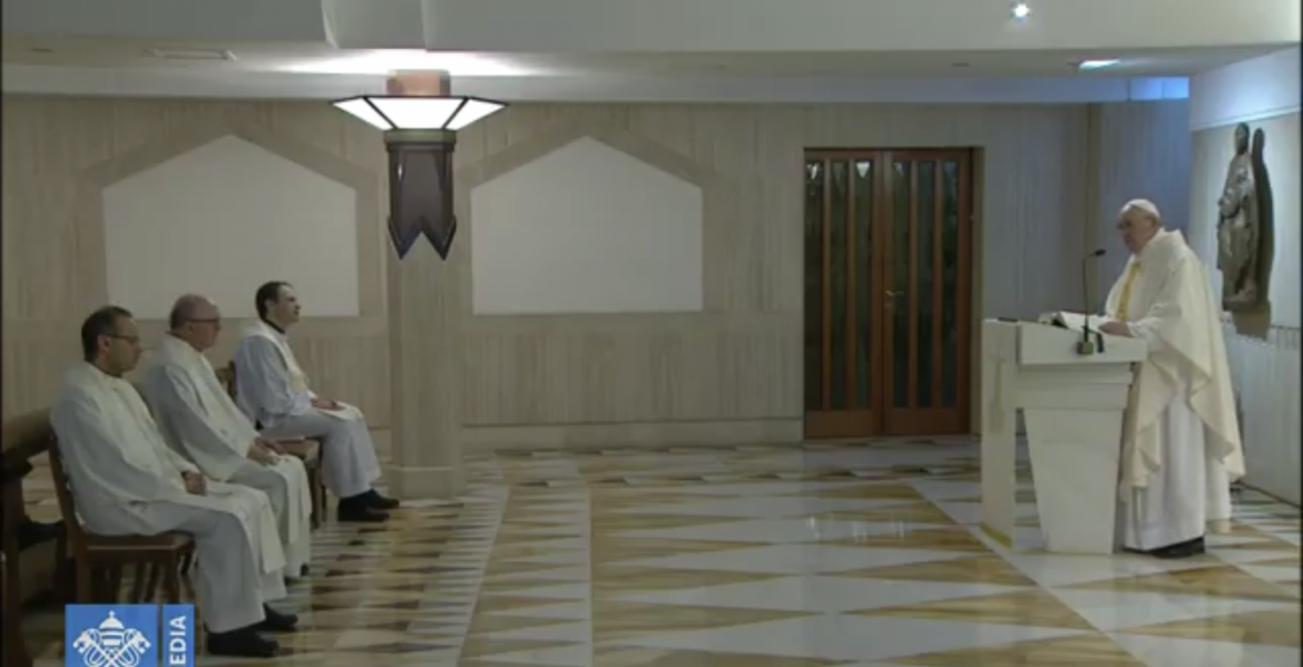 Francisco: “Una Iglesia de la norma es una Iglesia a medias”