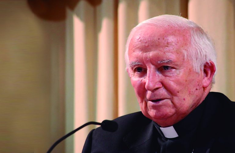 El cardenal Cañizares invita a los fieles a ver la misa por televisión porque “la caridad ahora