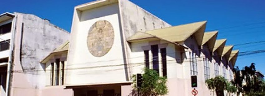 Clausuran la Catedral de Los Ángeles en Chile