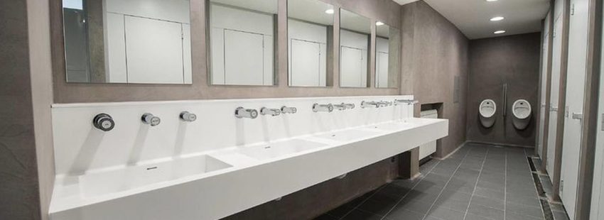 El Vaticano mantiene la comida y las duchas para las personas sin hogar a pesar del coronavirus