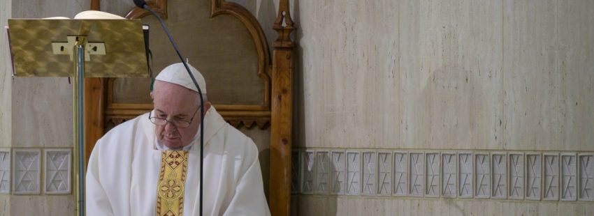 Francisco reza “por las monjas que arriesgan su vida por los enfermos de coronavirus”