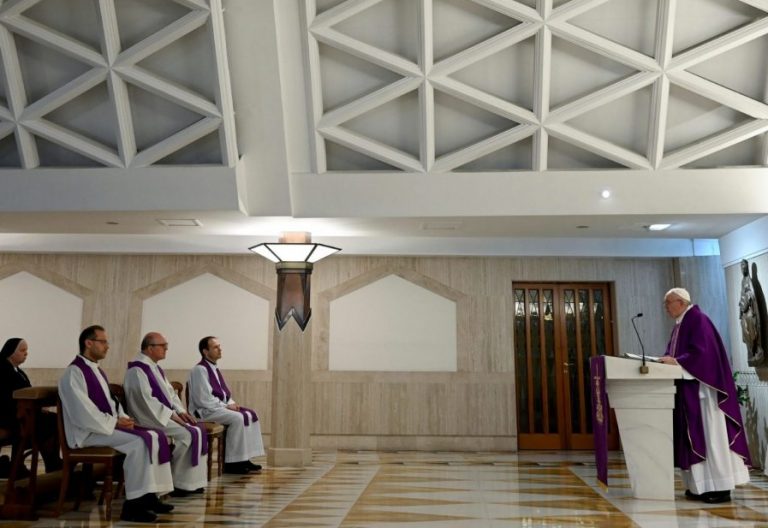 El Papa alerta del peligro de la corrupción en plena pandemia del coronavirus