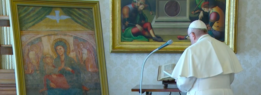 Francisco pide ayuda a la Virgen ante la crisis del coronavirus