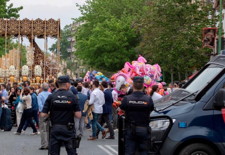 Sevilla asume que el coronavirus cancela la Semana Santa