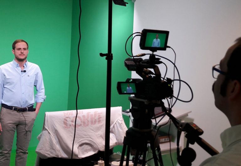 Jóvenes jesuitas lanzan con motivo del día de san José una campaña digital para “mientras me