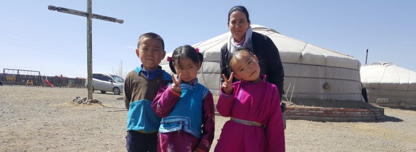 Esperanza Becerra, misionera en Mongolia