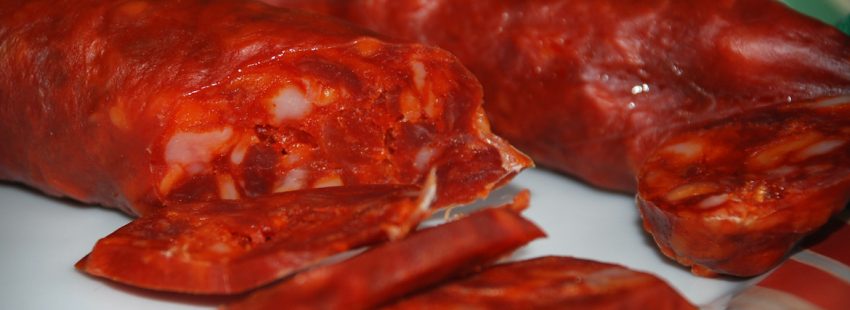 La bendición del chorizo: el pueblo de Villoslada de Cameros se mantiene fiel a la tradición a