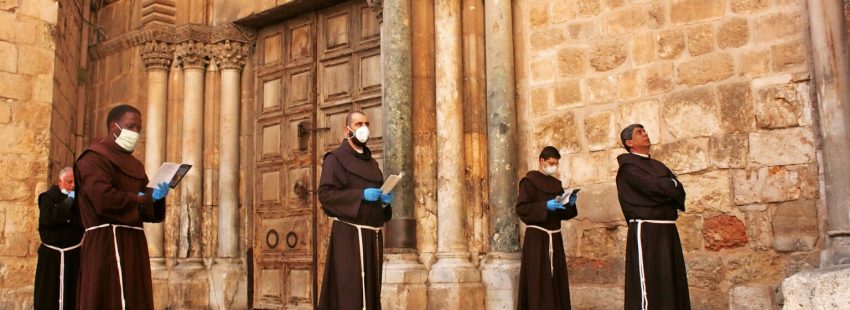 Franciscanos en el Santo Sepulcro