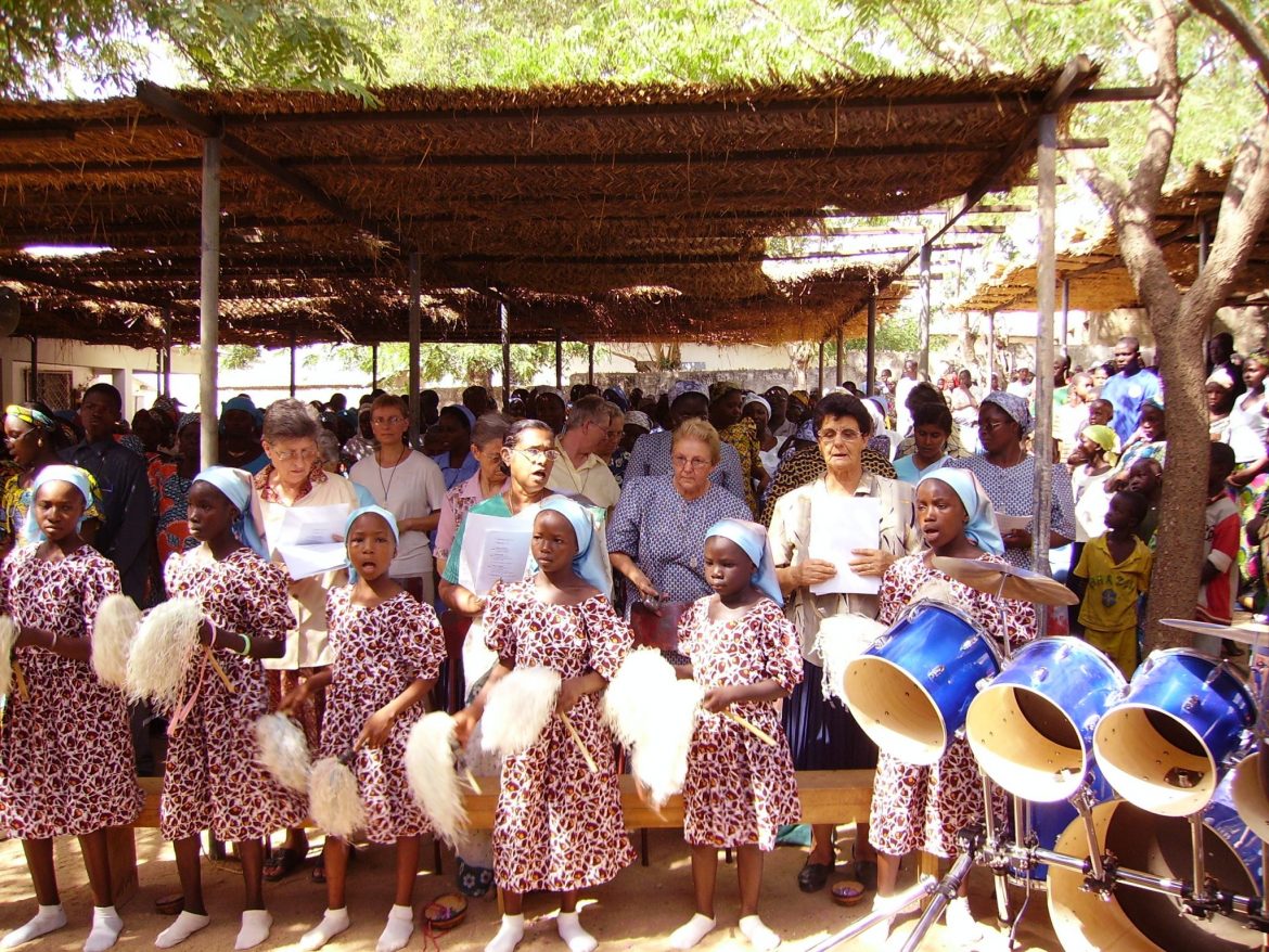 Carolina Martínez, misionera