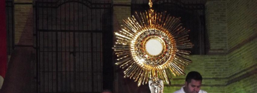 Lanza Jésed canción de comunión espiritual al no poder recibirla sacramentalmente por la pandemia