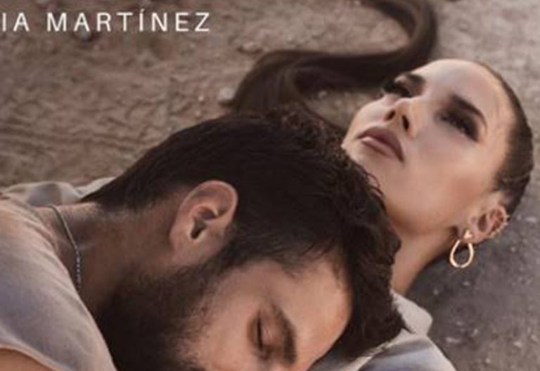 India Martínez actualiza la saeta del Cristo de los Gitanos durante el confinamiento por el