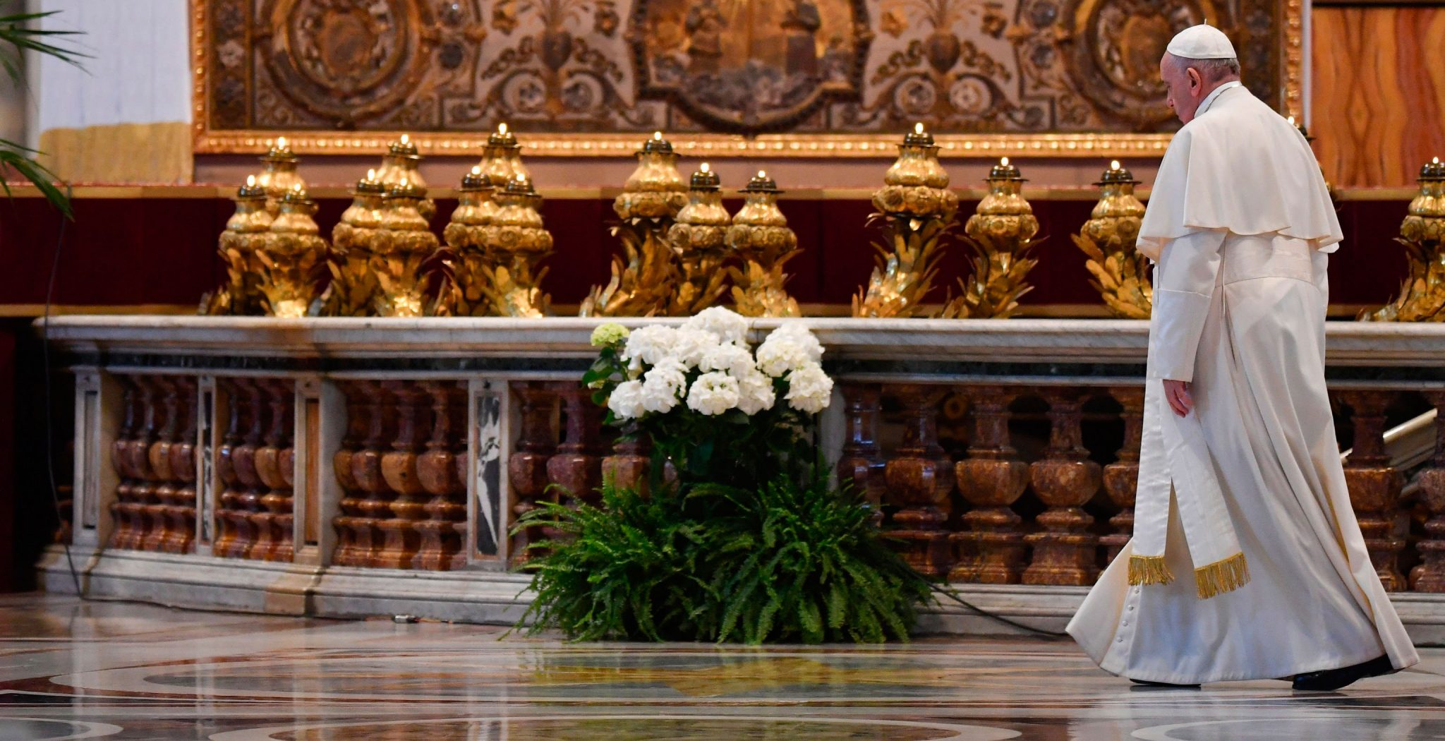El papa Francisco, en la misa del Domingo de Pascua