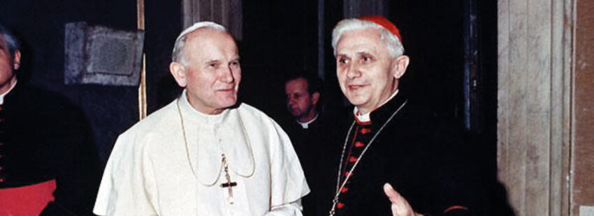 8 de abril de 2005, cuando Ratzinger presidió el funeral de Juan Pablo II