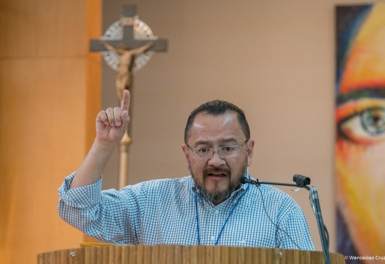 Integrante de la Academia Pontificia para la Vida advierte de los criterios para atender a enfermos