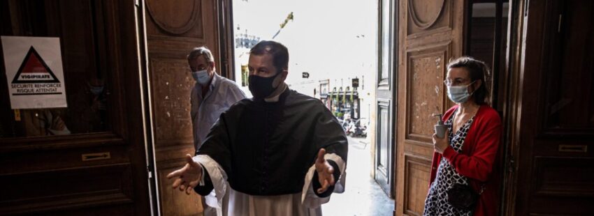 Misas por decreto en Francia: 4 metros cuadrados por fiel