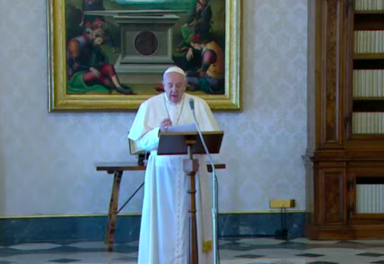 El Papa anima a “escuchar la voz de Dios” en el Regina Coeli de la Jornada Mundial de Oración