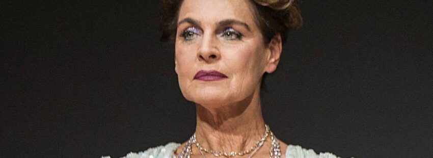 La confesión de Antonia Dell’Atte a Vanity Fair: “Ayer estuve sola en la parroquia rezándole