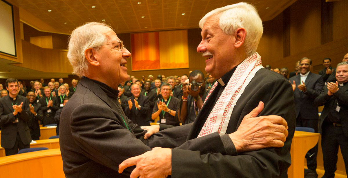 Adolfo Nicolás con Arturo Sosa
