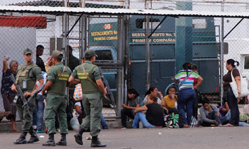 La Iglesia venezolana denuncia condiciones inhumanas en las cárceles tras un motín que dejó 51