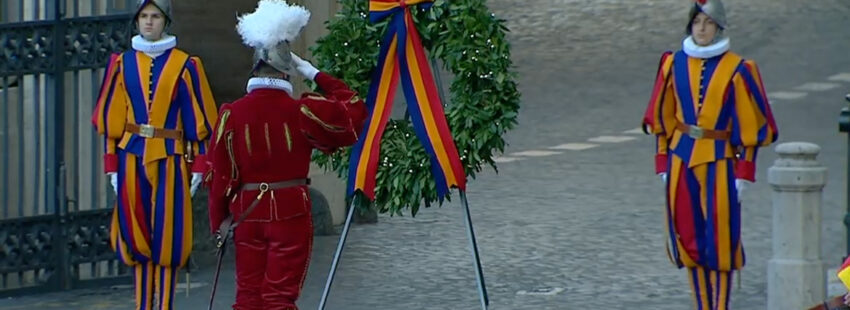 La Guardia Suiza celebra su fiesta sin el juramento de nuevos reclutas por el coronavirus