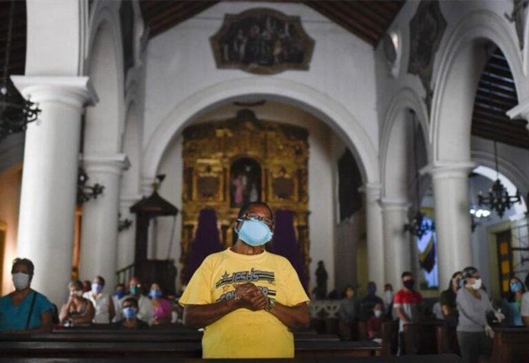 La Iglesia peruana activa protocolo para la apertura paulatina de los templos durante el coronavirus